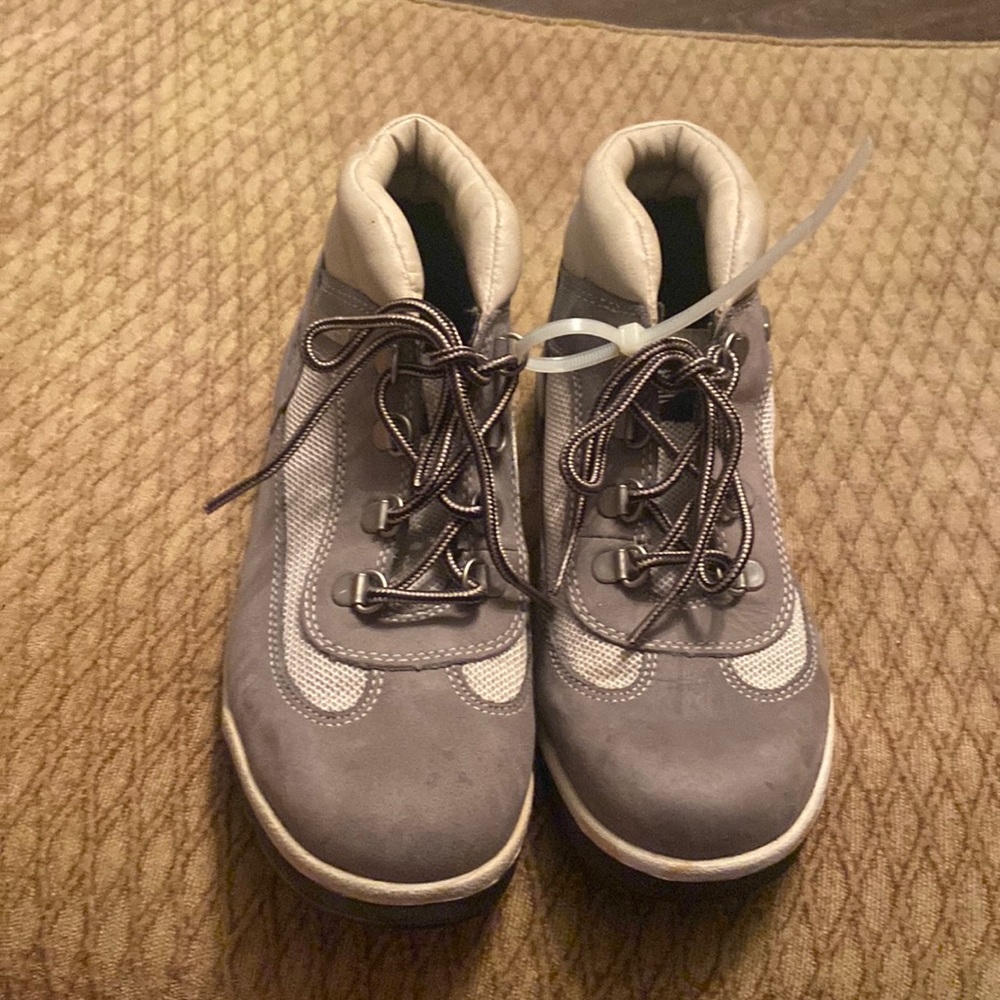 Timberland Boys boot size 5